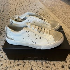 Brand new Steve Madden Rezzas size 8